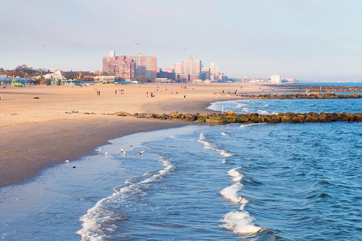 12 Top-Rated Beaches in New York City  & Close by