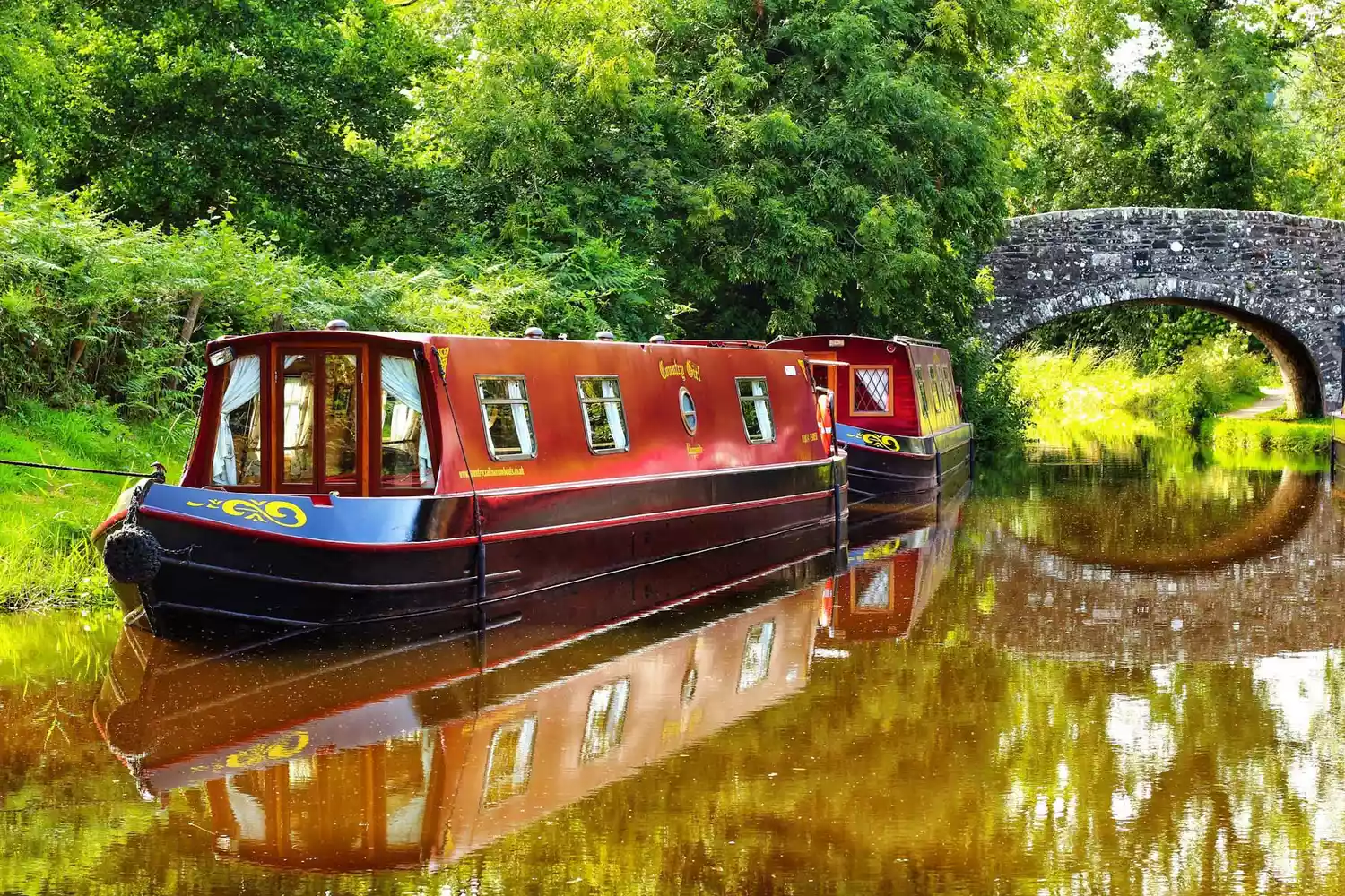 Planning Your Trip: The Best Way to See Wales Is by Canal Boat