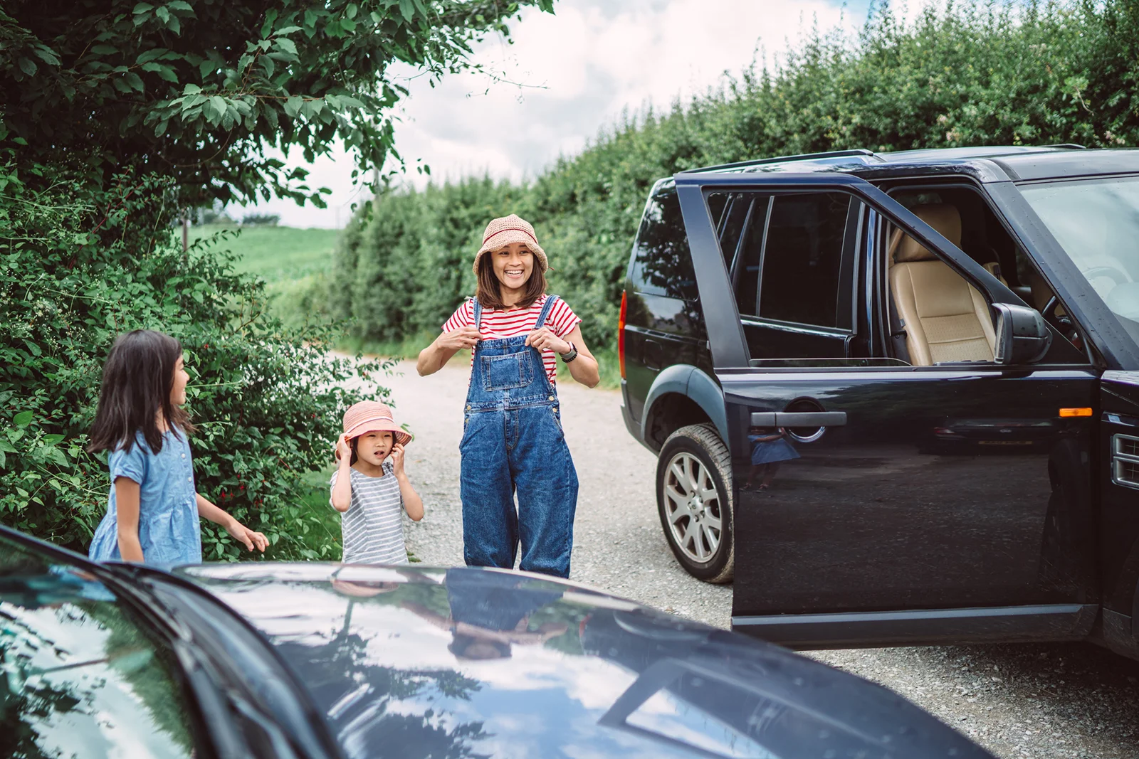 Here are six useful hints for making it through a long car trip with a large family.