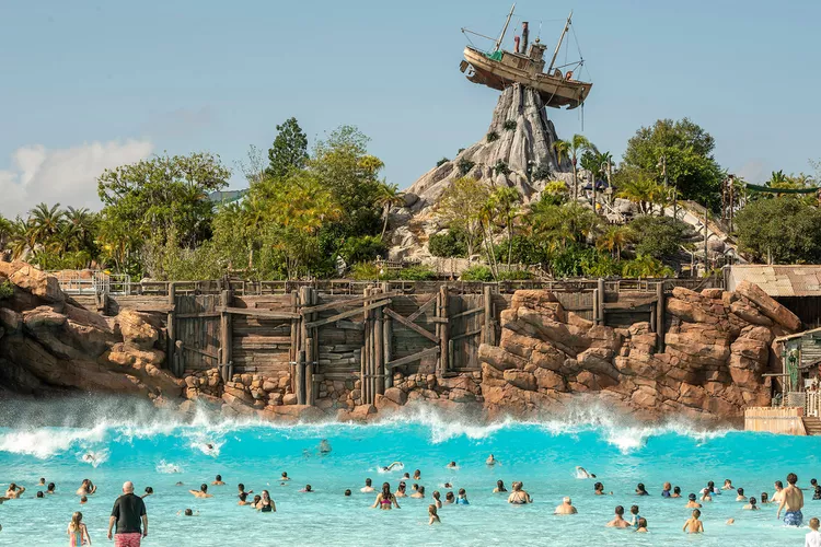The Disney Water Park Guide: A Comparison of Typhoon Lagoon and Blizzard Beach and What You Need to Know